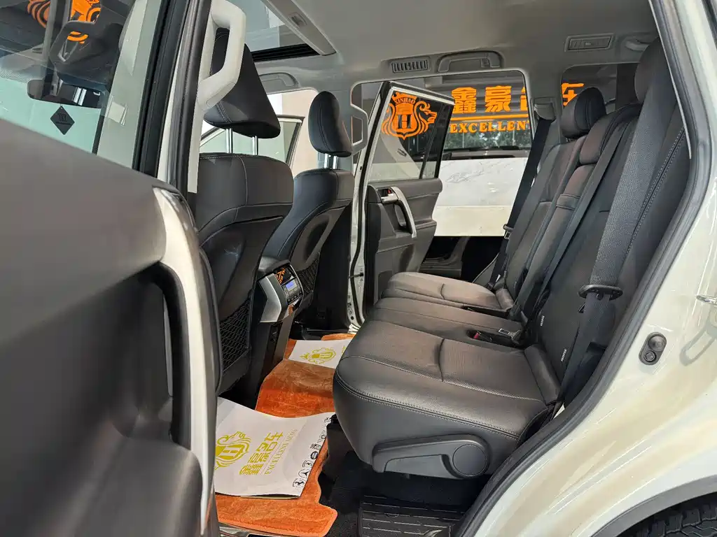 Toyota Prado 2019 — фото 11