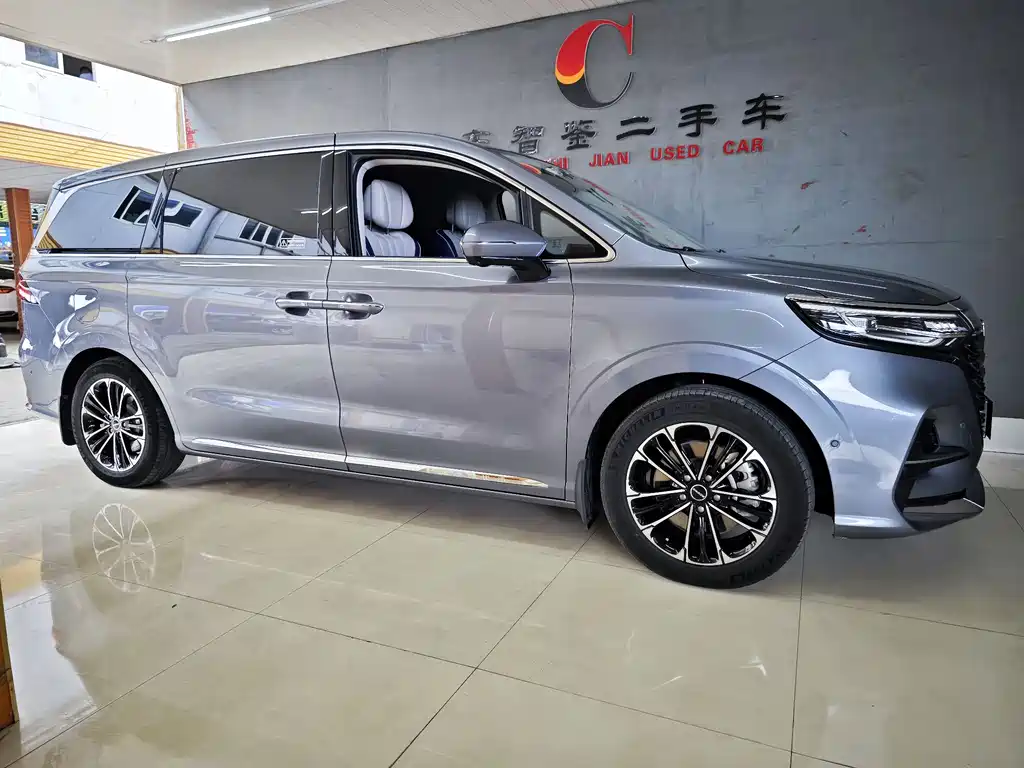 Roewe iMAX8 2021 — фото 11