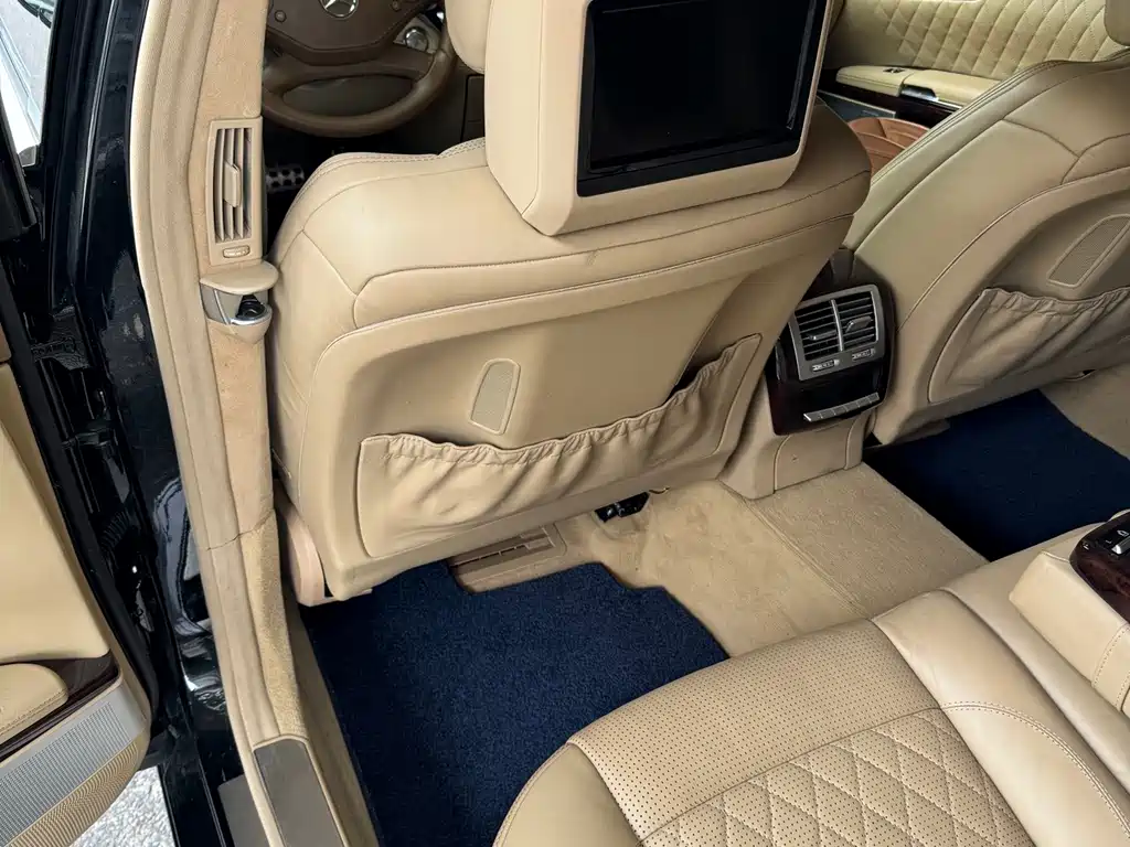 Mercedes-Benz S-Class AMG 2011 — фото 16