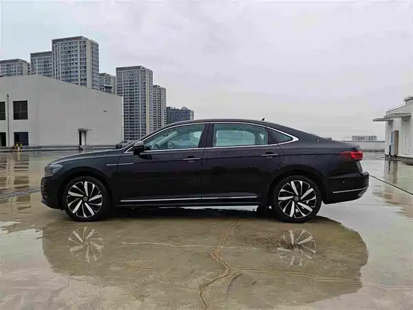 Volkswagen Passat 2024