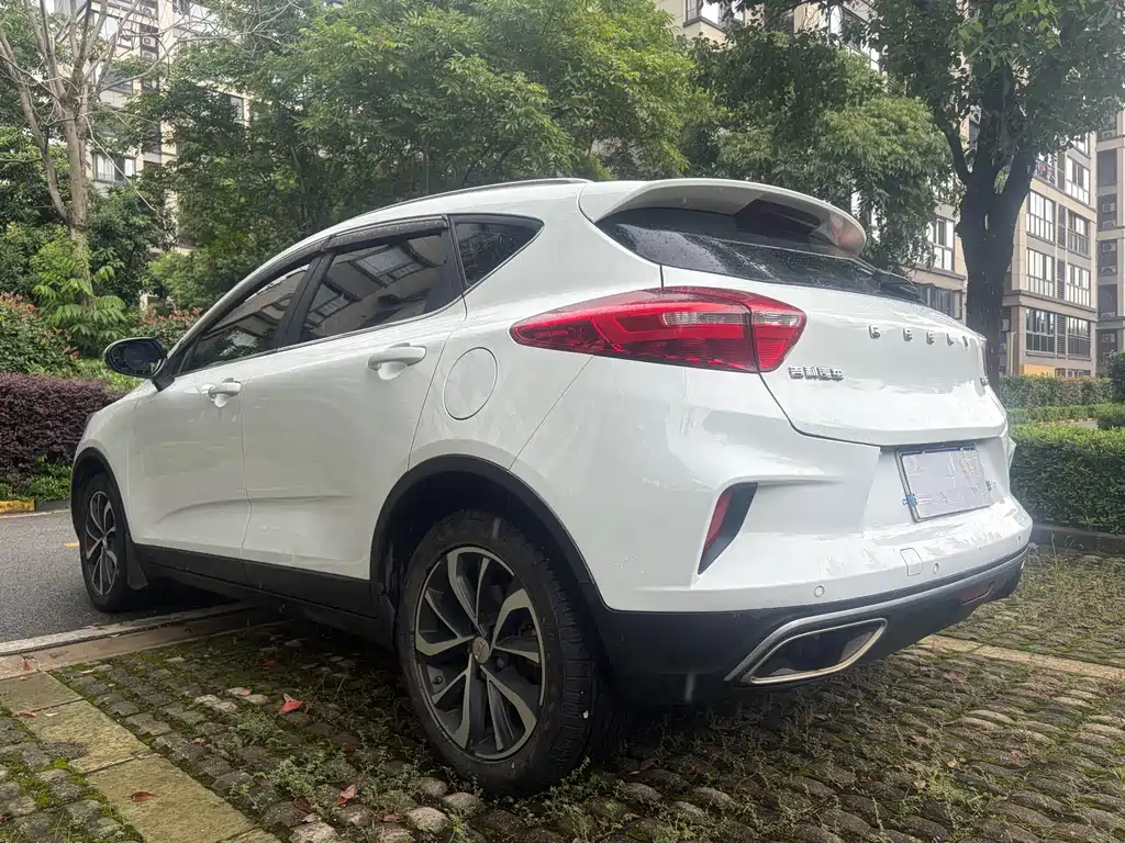Geely Emgrand GS 2019