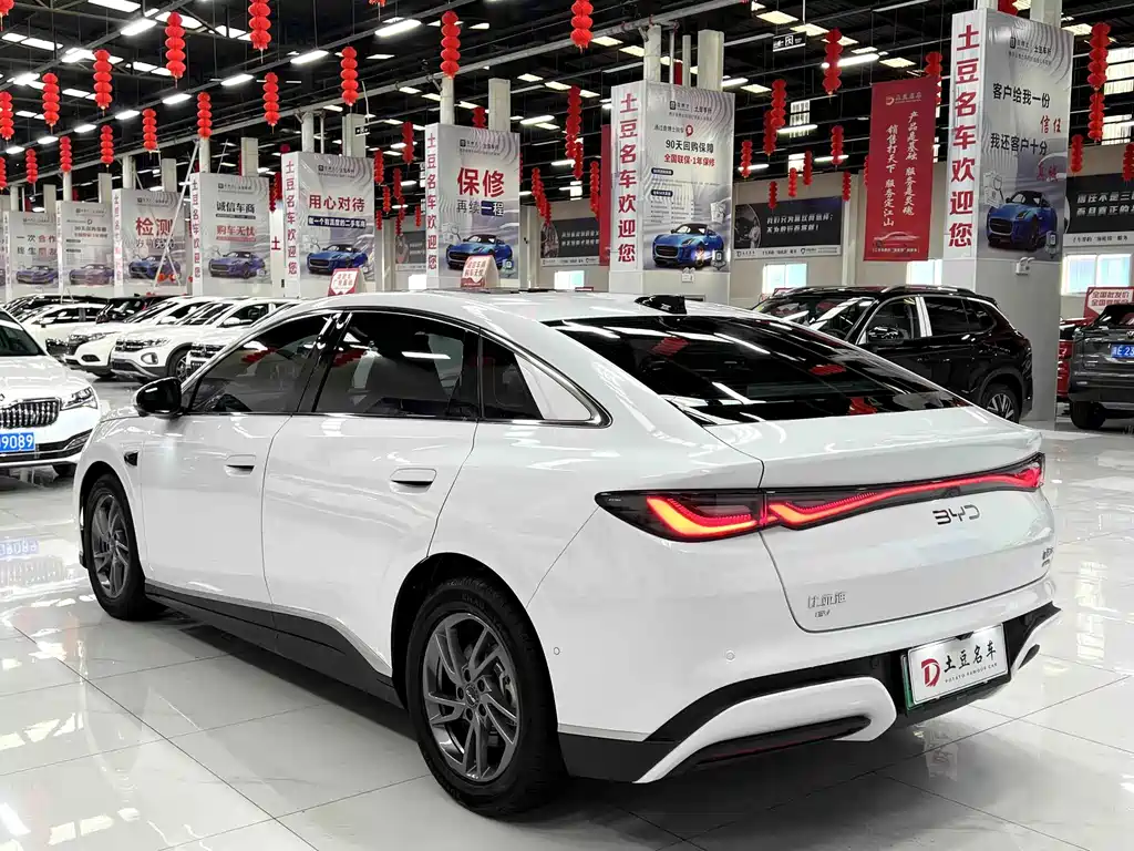 BYD Seal 06 2025