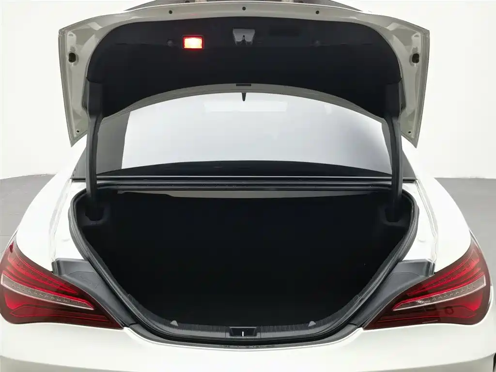 Mercedes-Benz CLA 2017 — фото 16