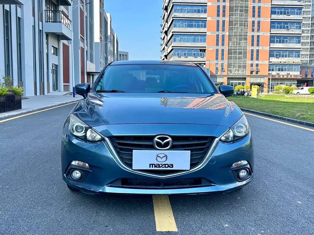 Mazda 3 Axela 2016