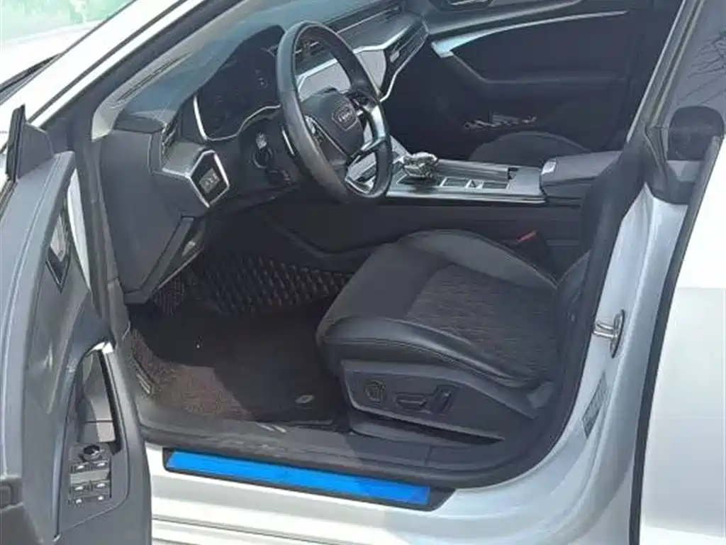 Audi A7L 2024