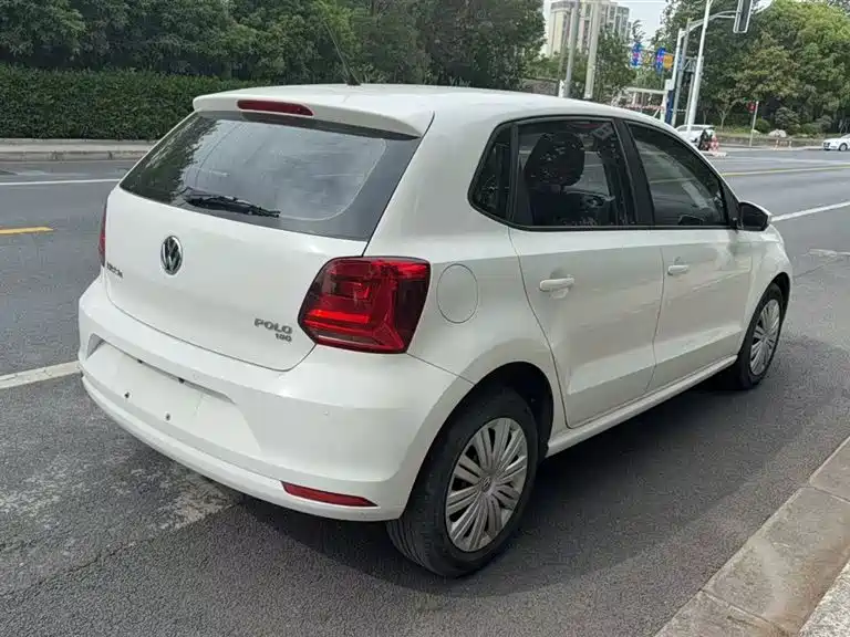 Volkswagen Polo 2016