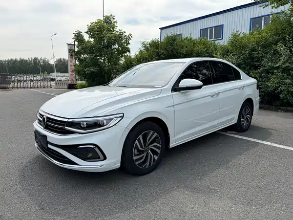Volkswagen Bora 2023