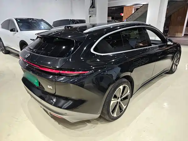 NIO ET5T 2024