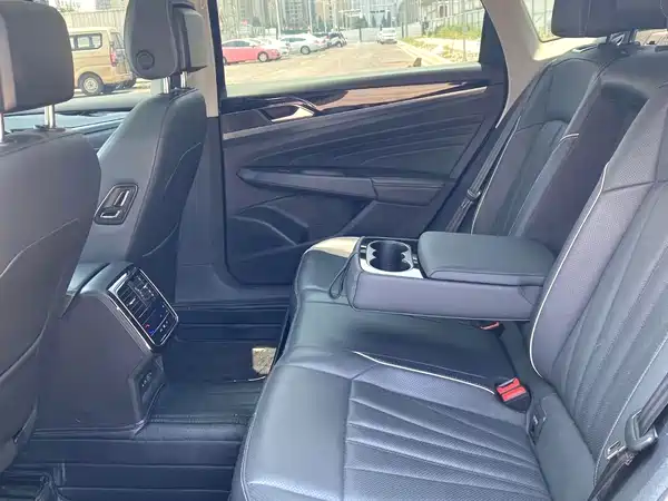 Volkswagen Passat 2024