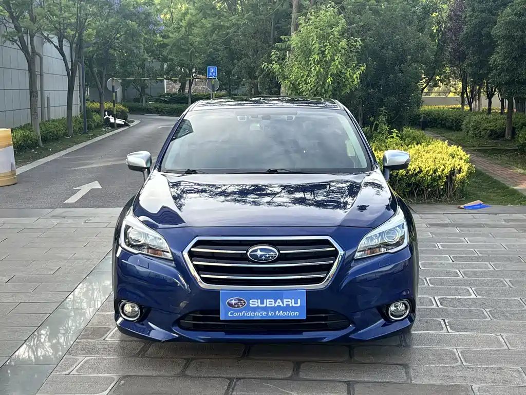 Subaru Legacy 2017 — фото 2