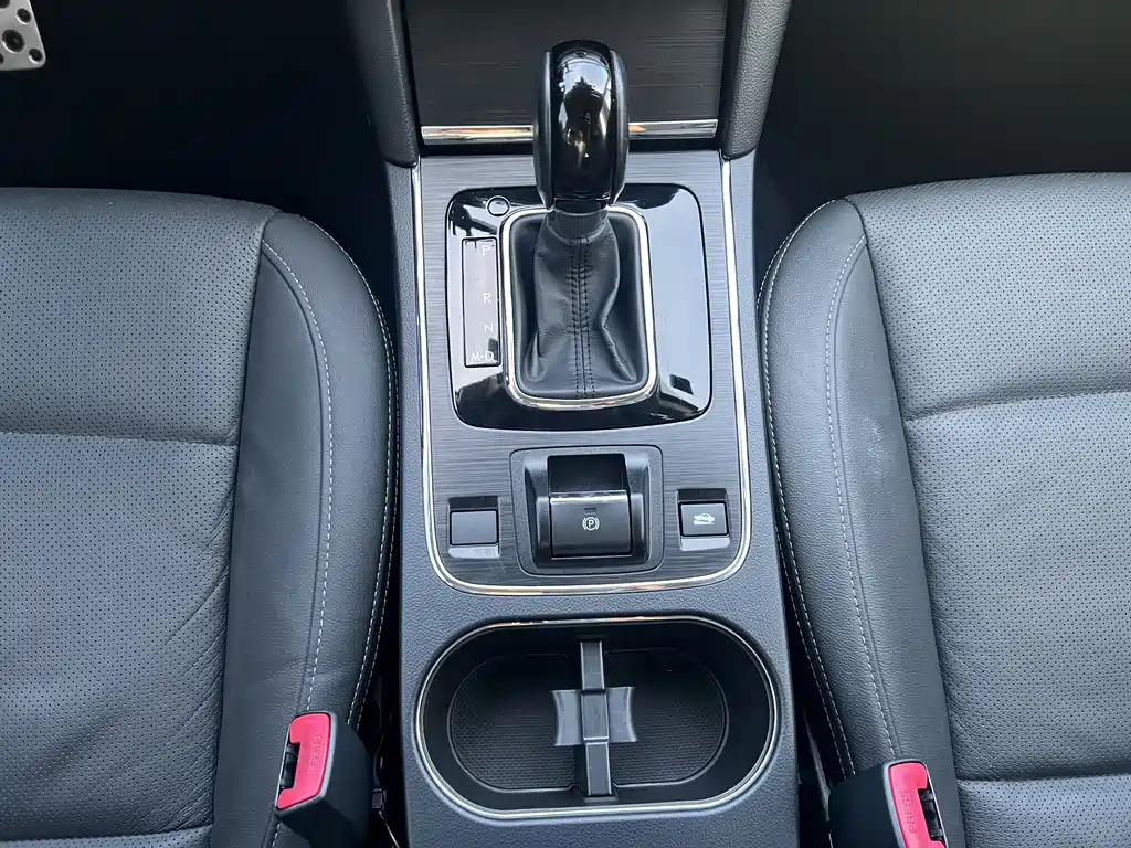 Subaru Legacy 2017 — фото 15