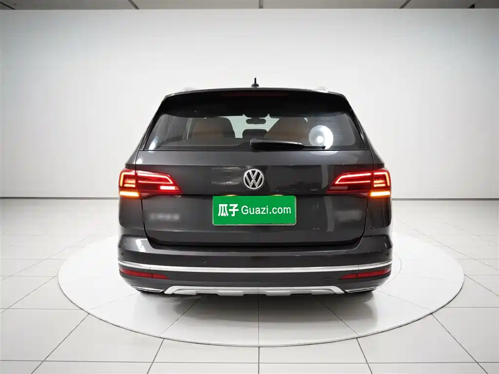 Volkswagen Tharu 2020