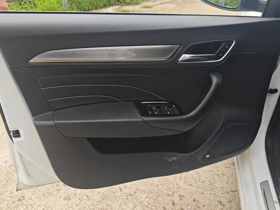 Roewe i6 Classic 2019 — фото 7