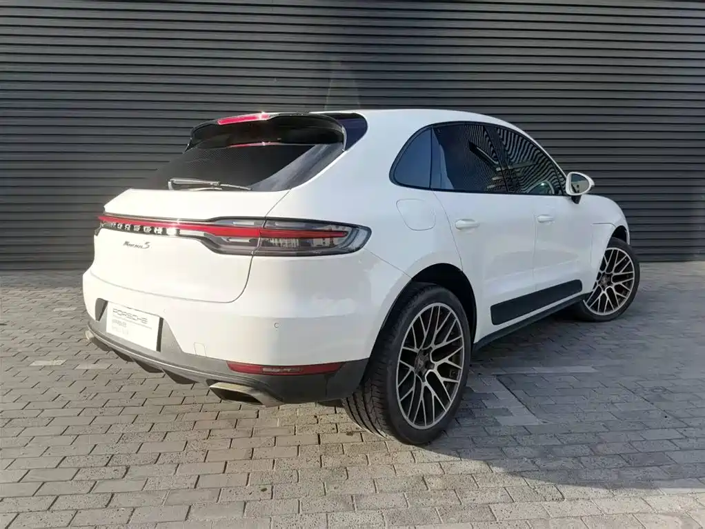 Porsche Macan 2018 — фото 12