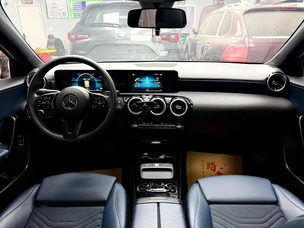 Mercedes-Benz A-Class 2021 — фото 10