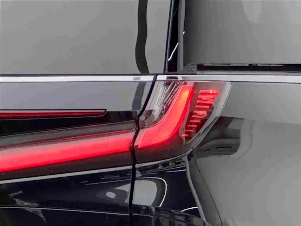 Lexus LM 2024