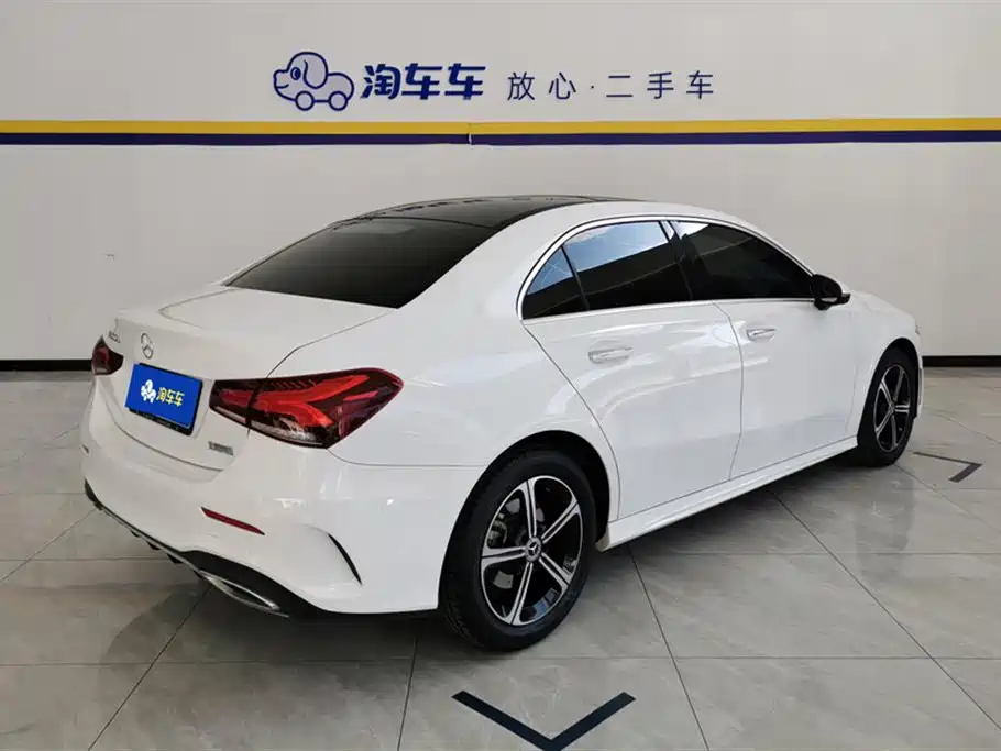 Mercedes-Benz A-Class 2022 — фото 3