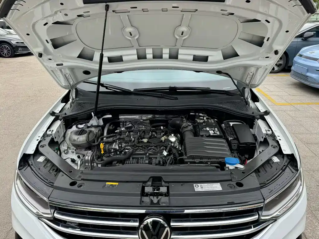 Volkswagen Tiguan L 2024 — фото 5