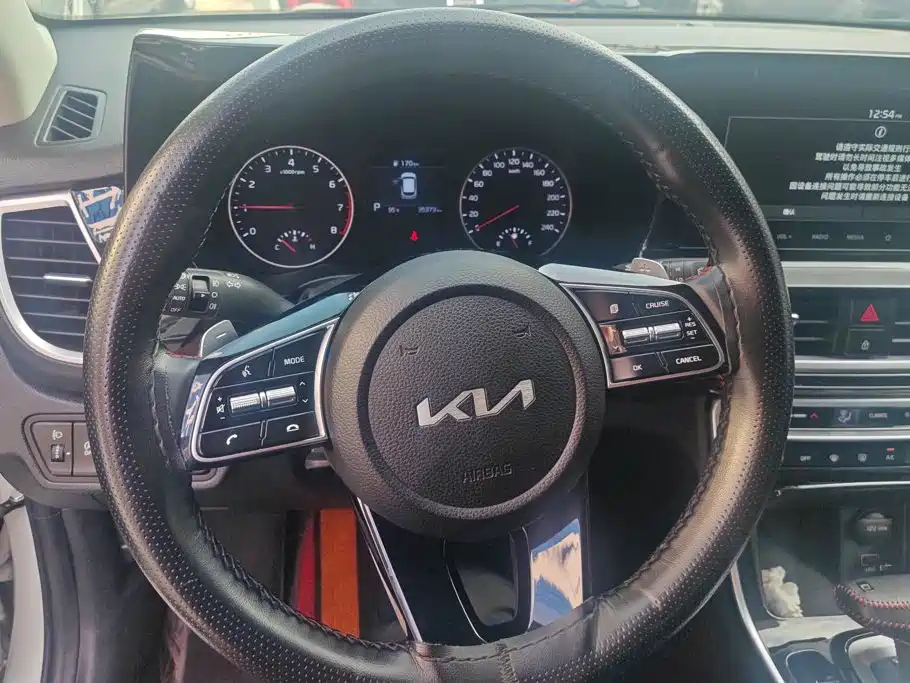 Kia KX3 2023 — фото 15