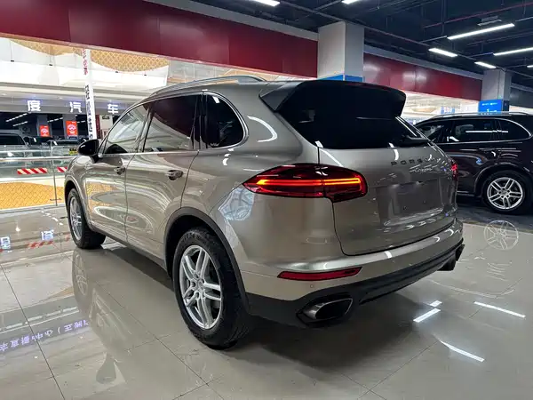 Porsche Cayenne 2016