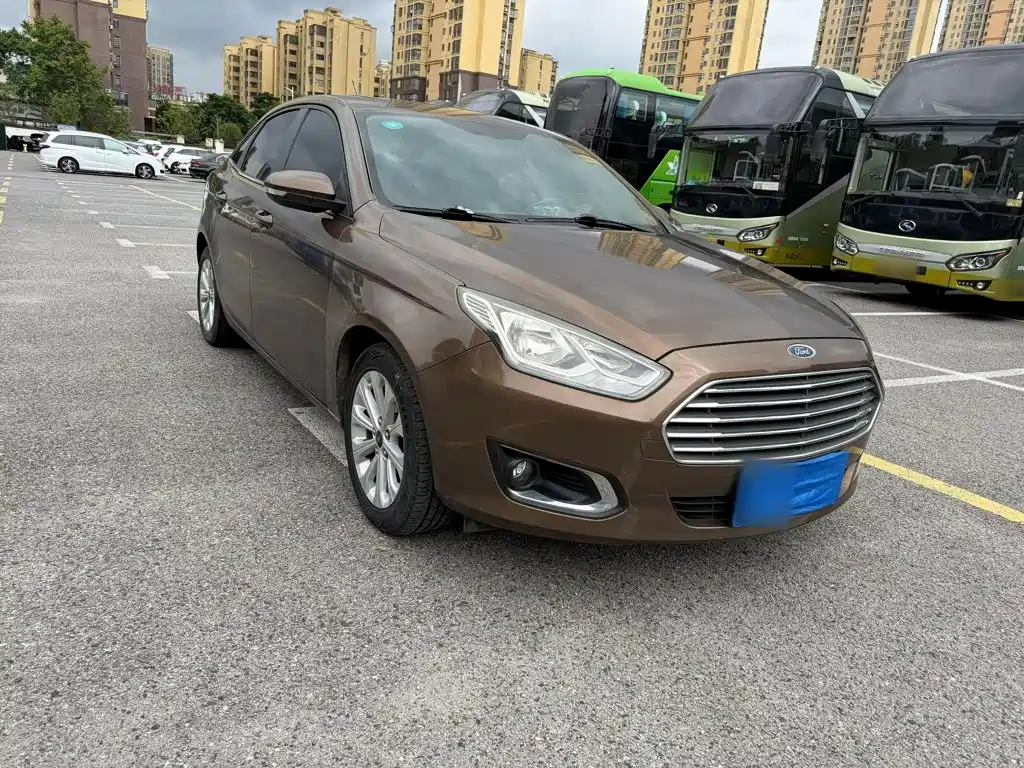 Ford Escort 2016