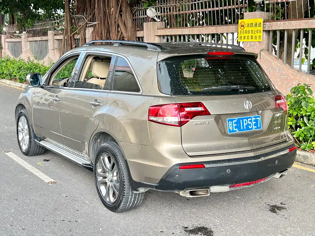 Acura MDX 2010