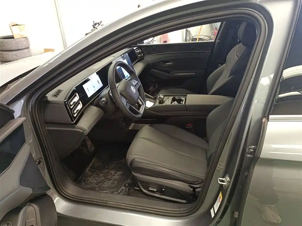 BYD Qin L 2025 — фото 15