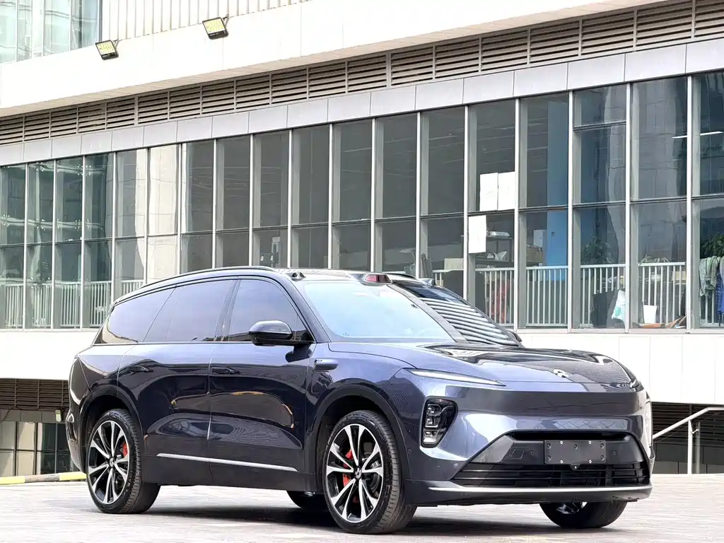 NIO ES8 2023