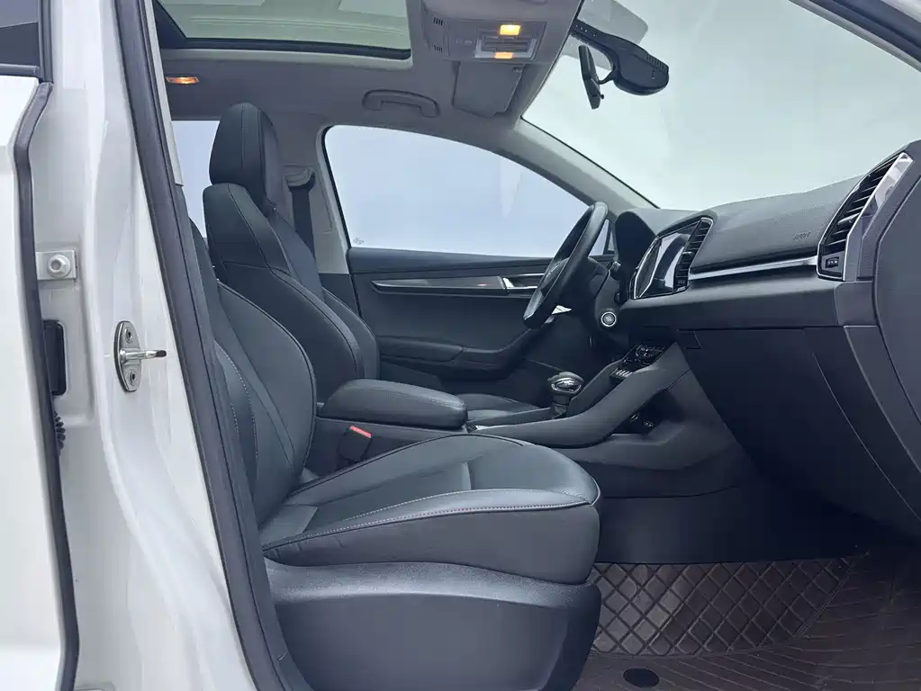 Skoda Karoq 2022 — фото 8