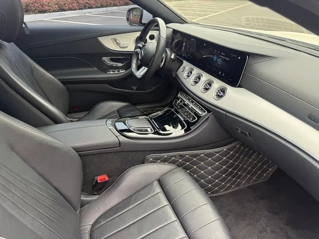 Mercedes-Benz E-Class 2021 — фото 18