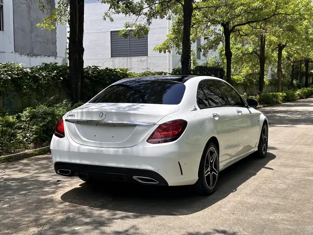 Mercedes-Benz C-Class 2021