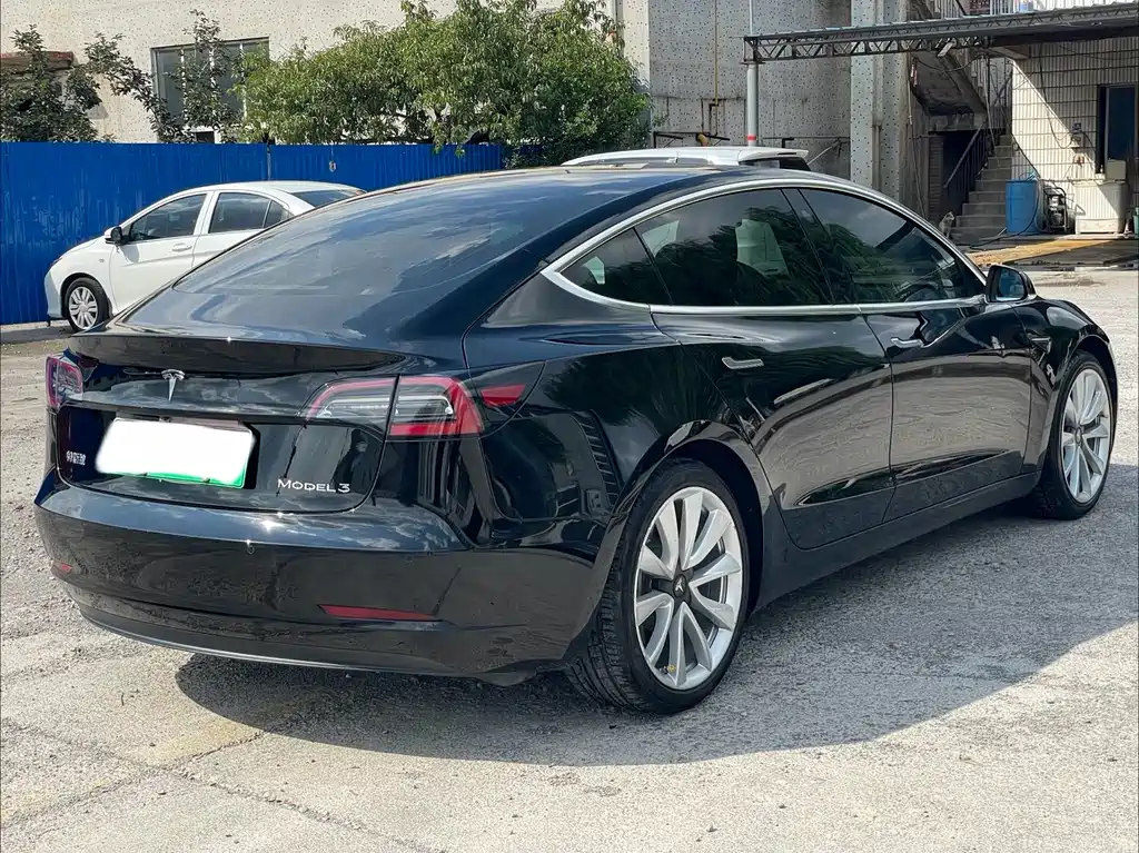 Tesla Model 3 2020 — фото 3