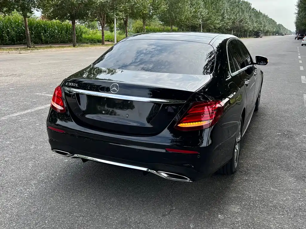 Mercedes-Benz E-Class 2019 — фото 9