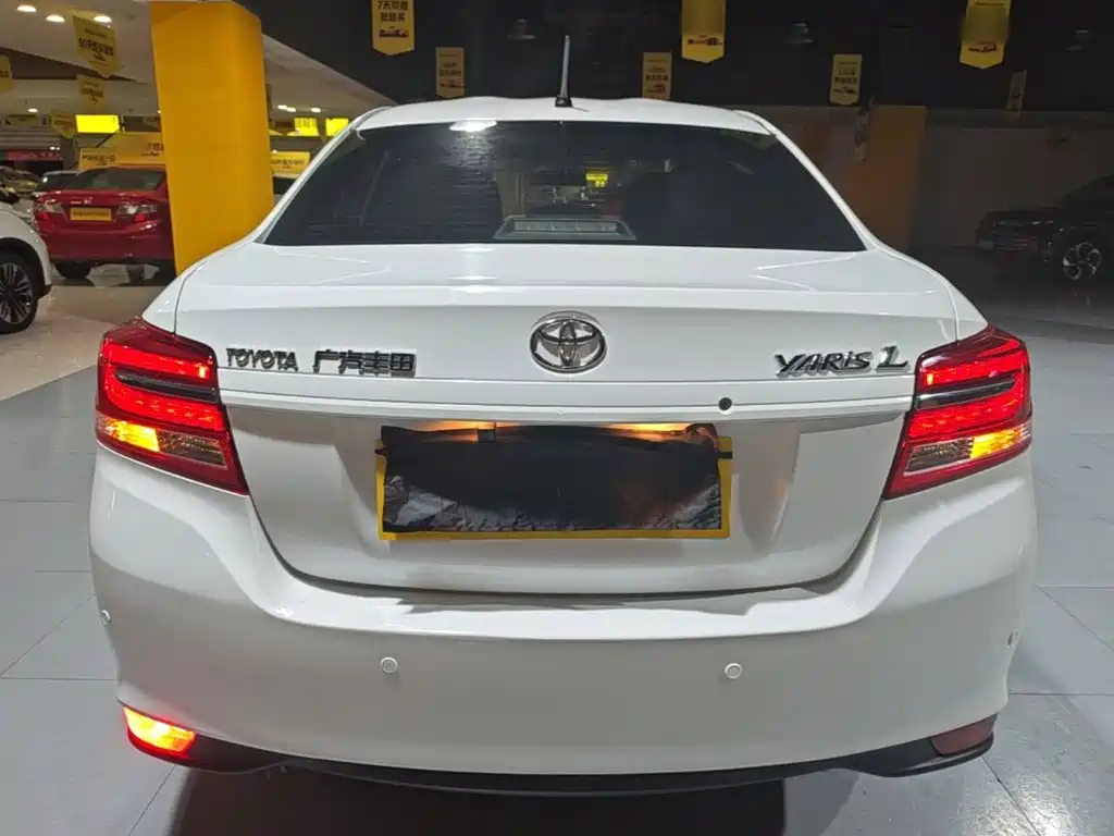 Toyota Yaris L 2019