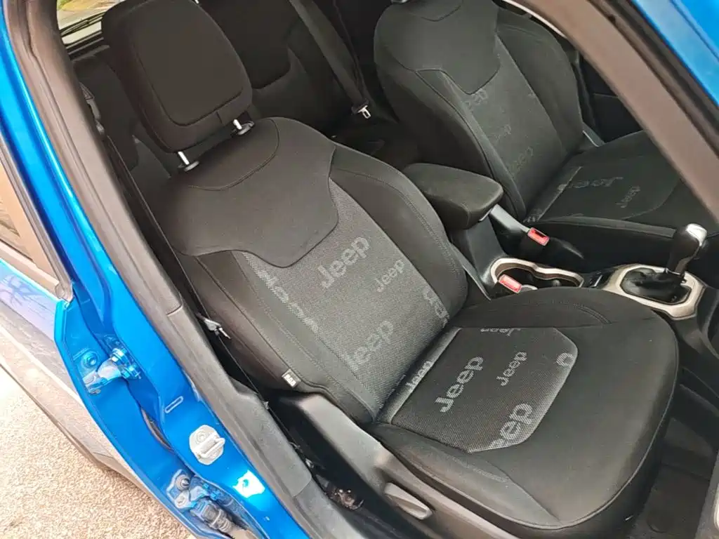 Jeep Renegade 2018 — фото 25