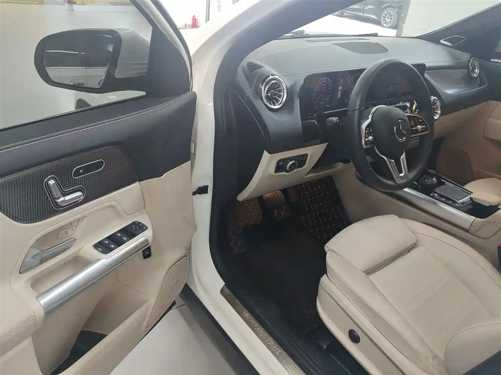 Mercedes-Benz GLA 2024 — фото 12