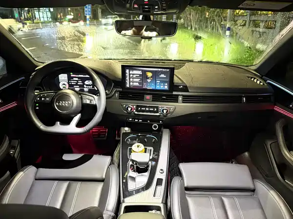 Audi A4L 2025