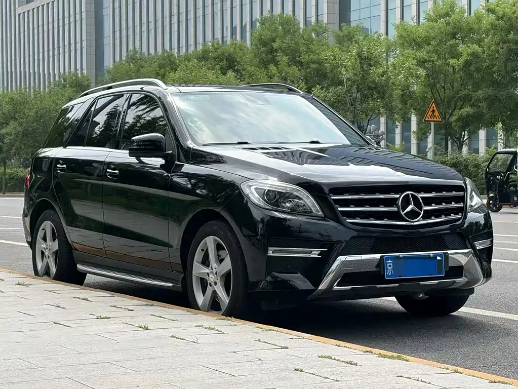 Mercedes-Benz M-Class 2015