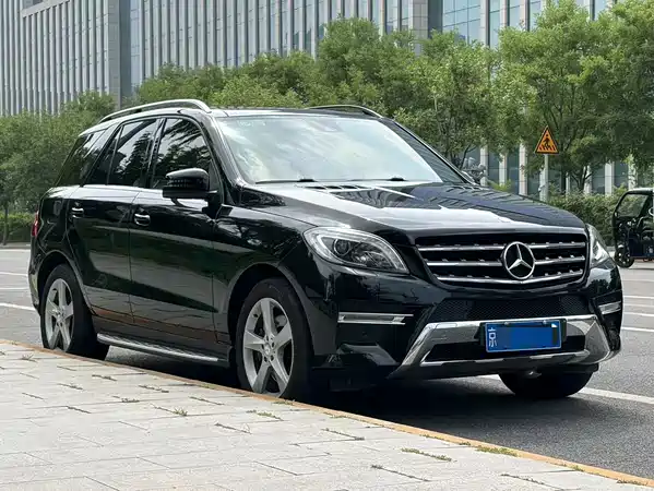 Mercedes-Benz M-Class 2015