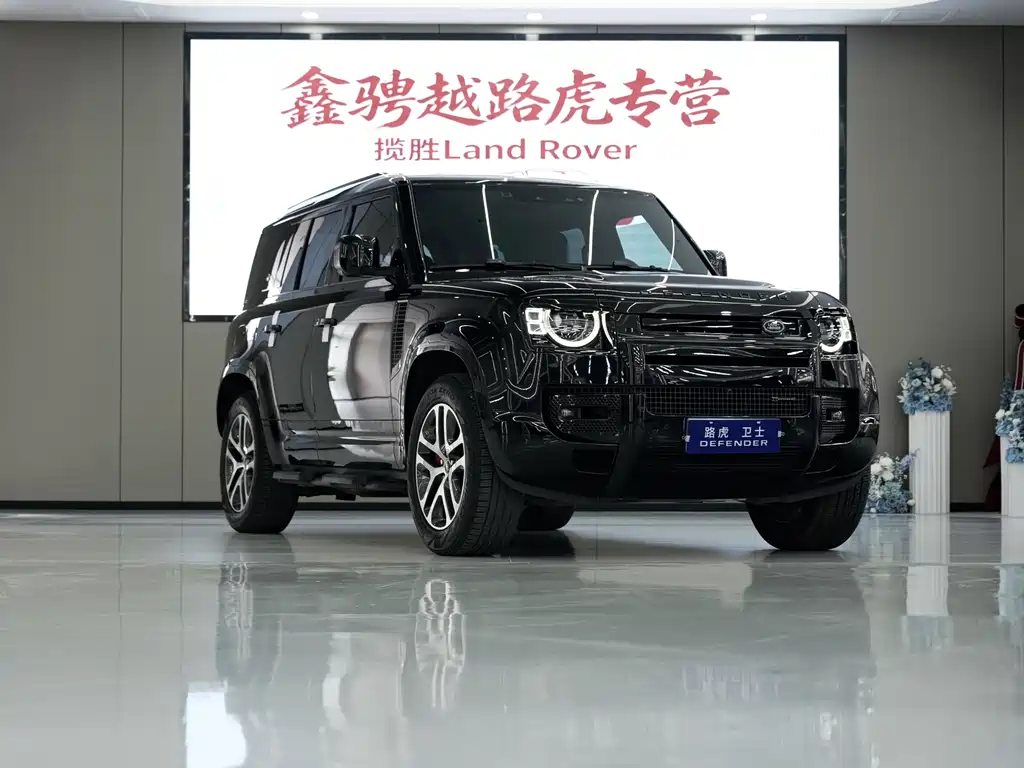 Land Rover Defender 2023