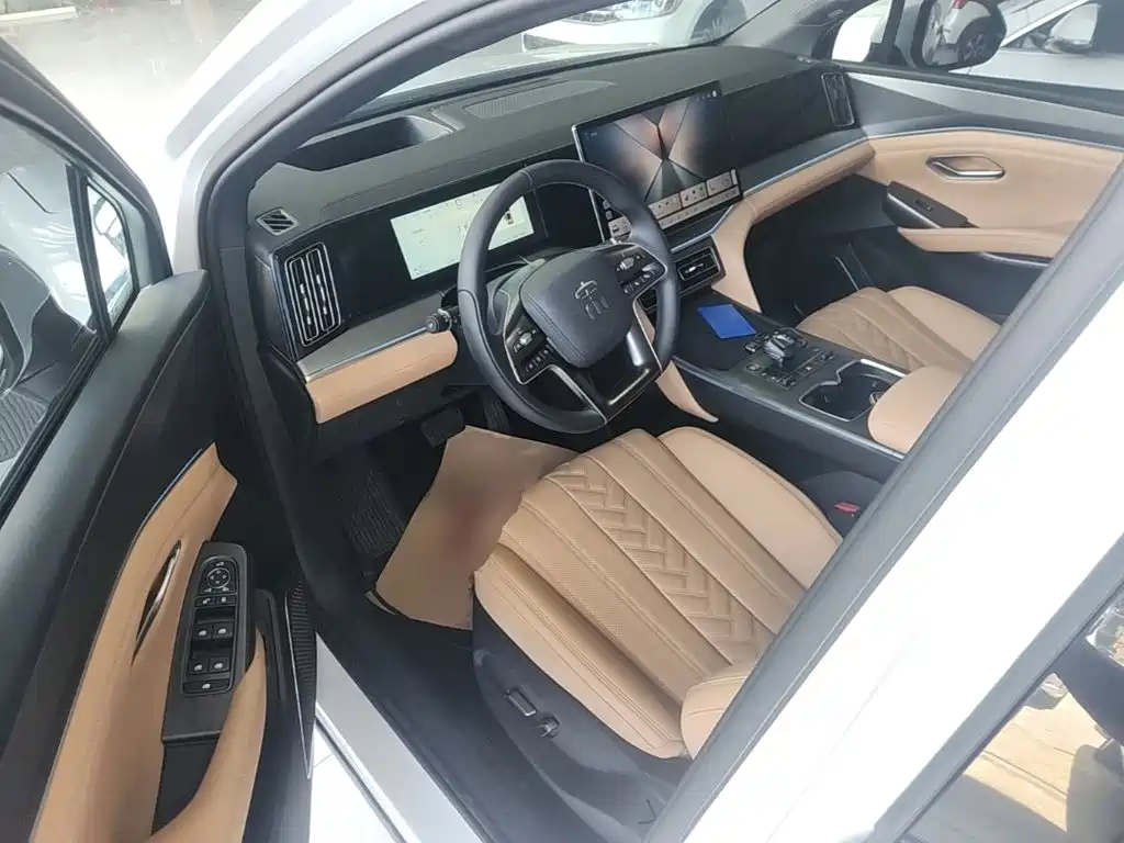 BYD Song L DM-i 2024 — фото 13