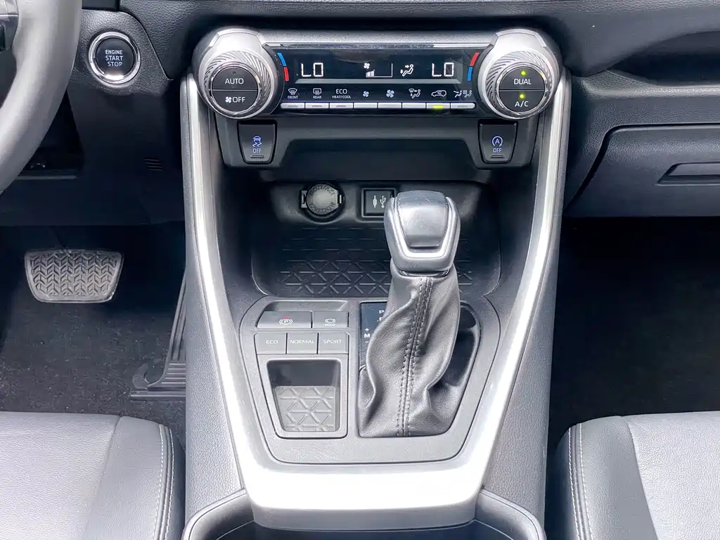 Toyota Wildlander 2023 — фото 24