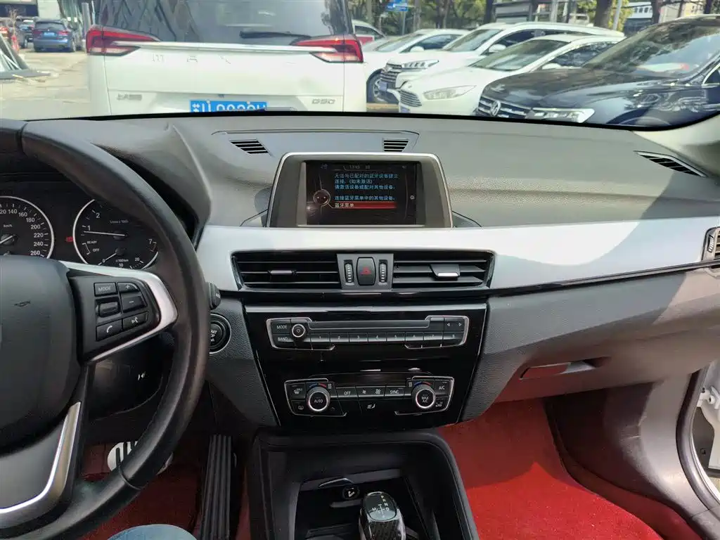 BMW X1 2017 — фото 13