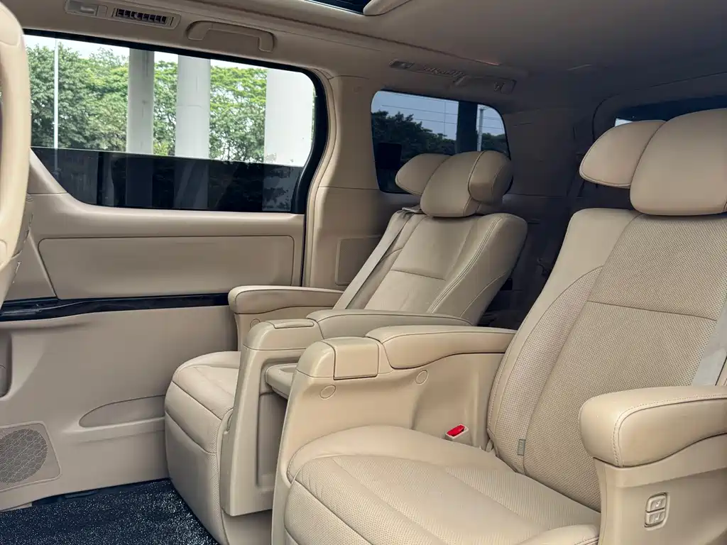 Toyota Alphard 2012 — фото 9