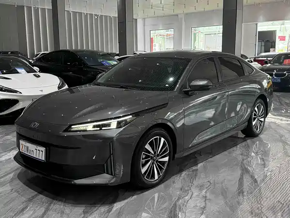 Changan Qiyuan A05 2024