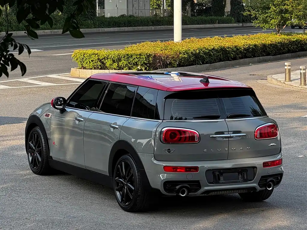 MINI JCW CLUBMAN 2018 — фото 11