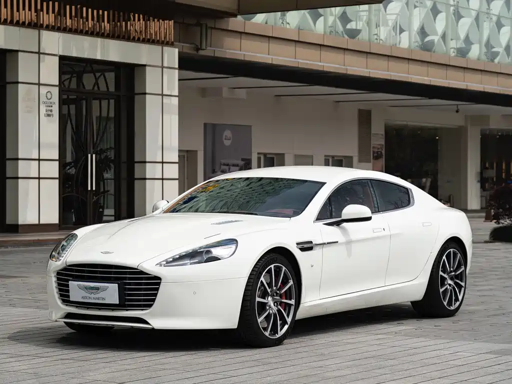 Aston Martin Rapide 2019 — фото 1