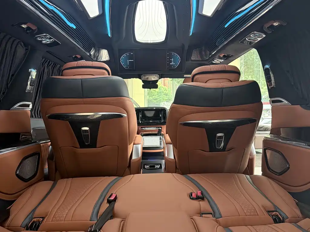 Mercedes-Benz Ascend VITO 2025 — фото 12