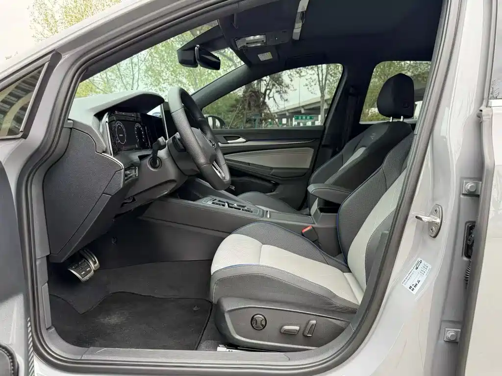 Volkswagen Golf 2026