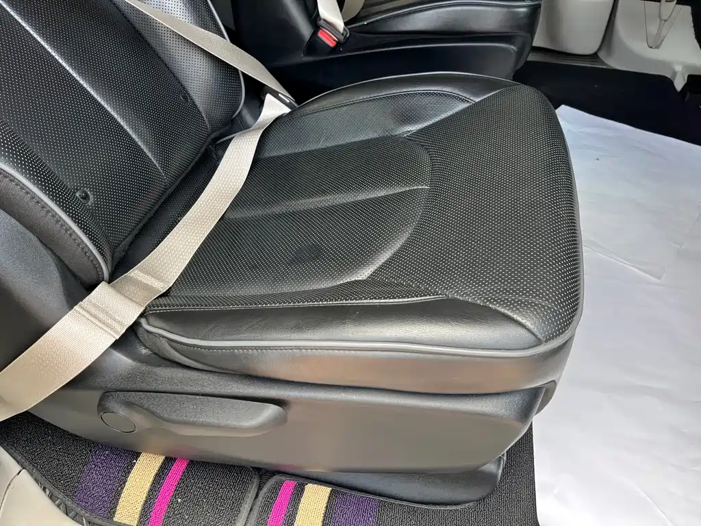 Chrysler Grand Voyager 2019 — фото 30